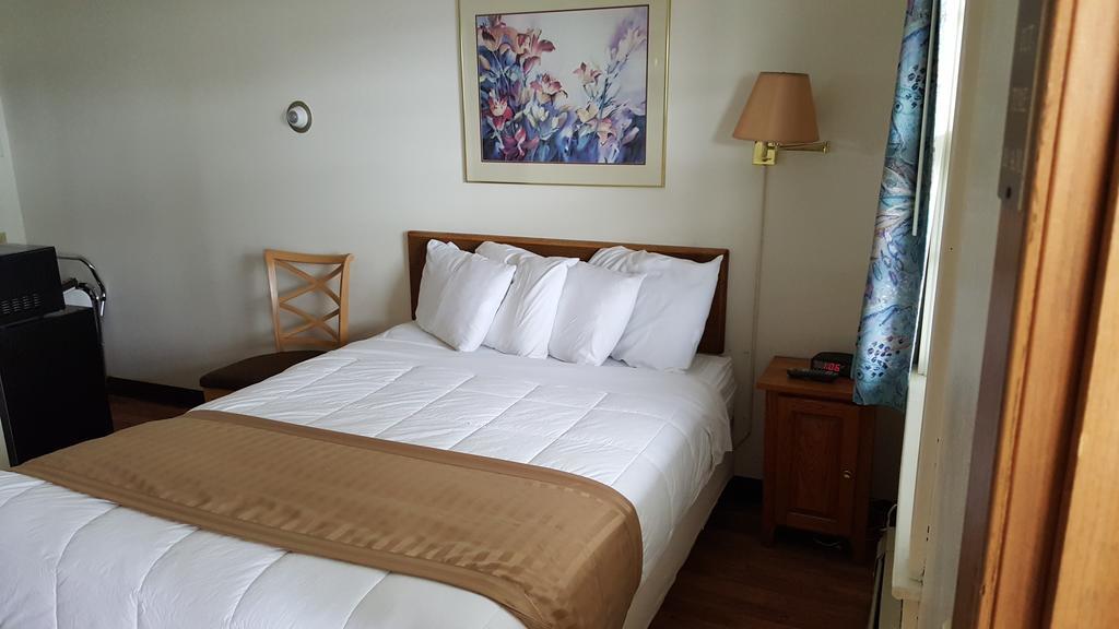 Budget Host Inn デトロイト・レイクス エクステリア 写真