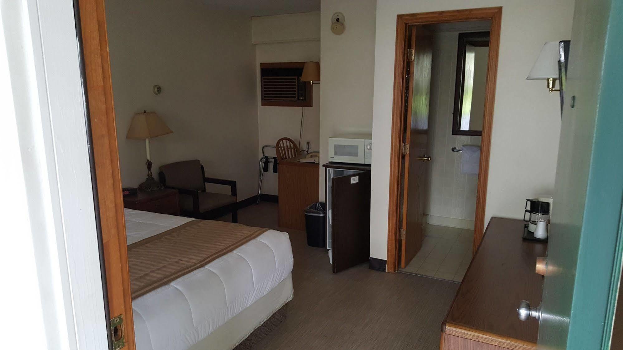 Budget Host Inn デトロイト・レイクス エクステリア 写真
