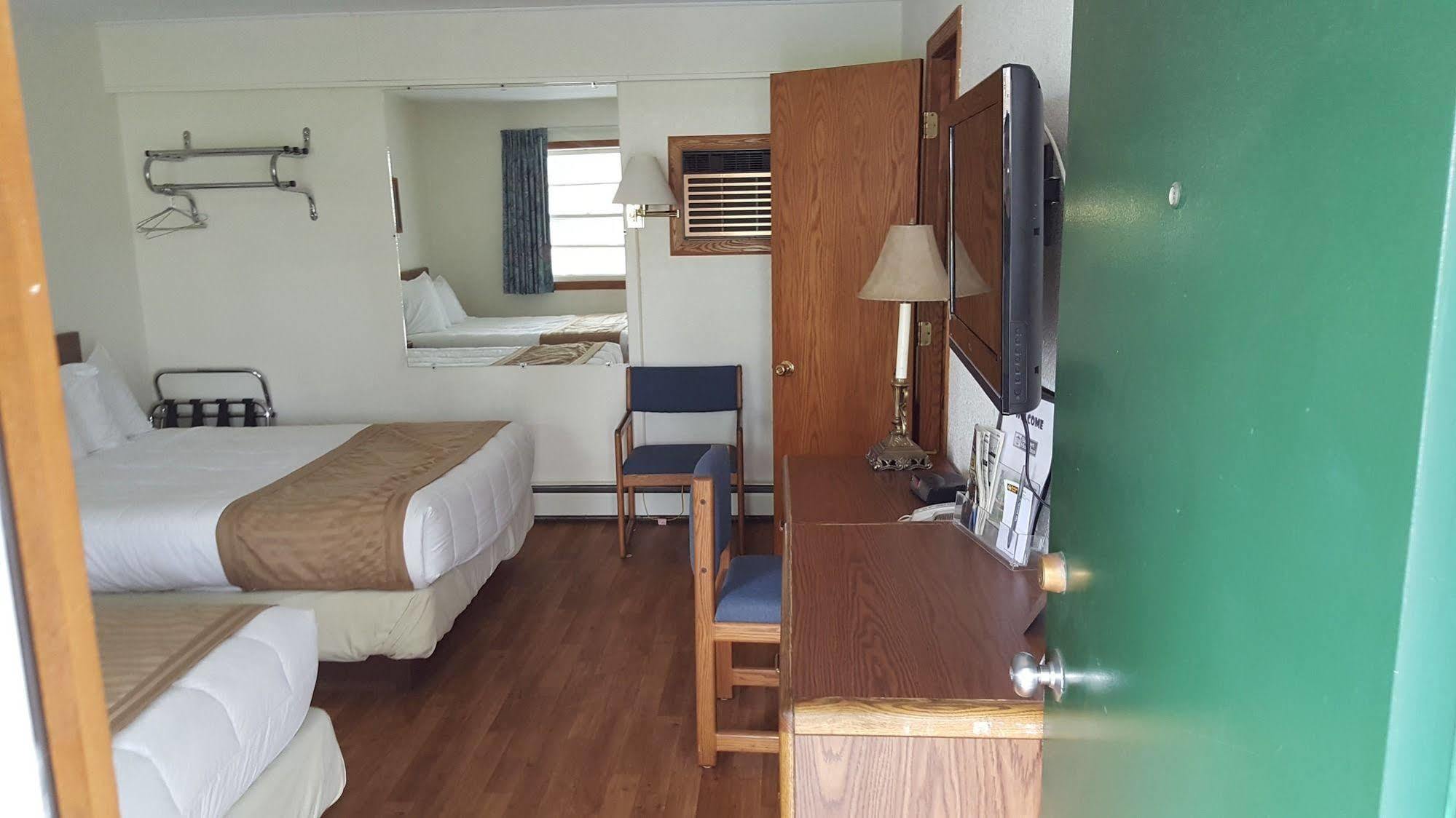 Budget Host Inn デトロイト・レイクス エクステリア 写真